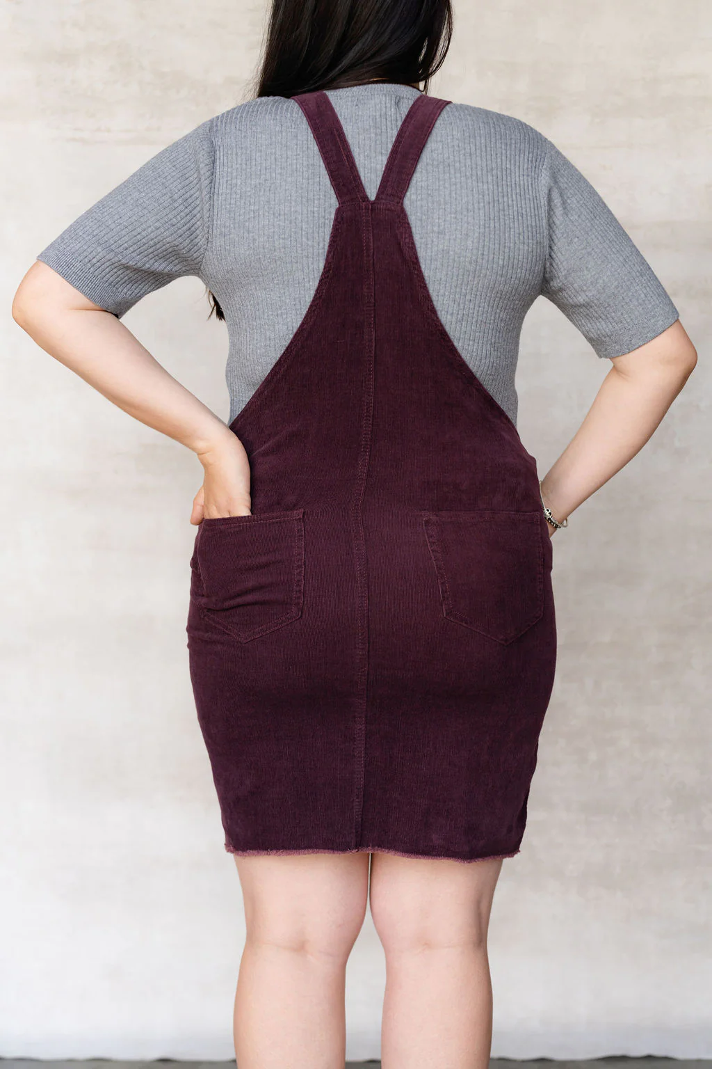 Robe salopette en corduroy - acajou - Image 7